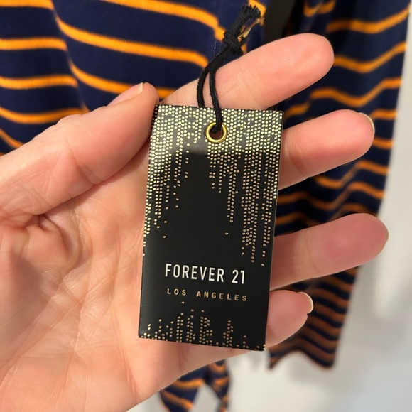 Forever 21 sweater - Picture 5 of 5